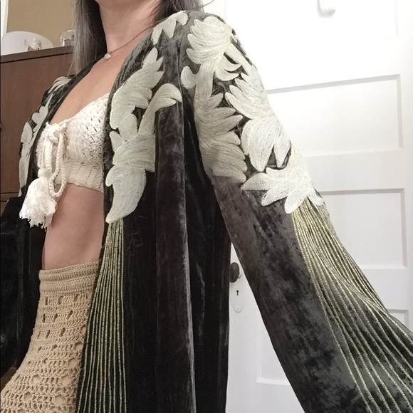 Chasing Unicorns Jackets & Blazers - TRADED: Movin On Up Velvet Jacket -“Olive”